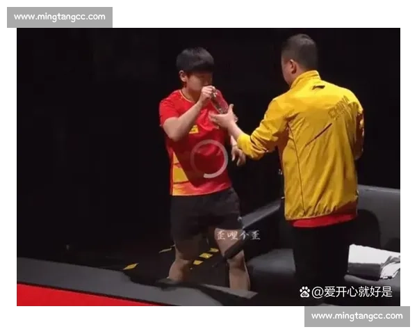 场边零互动引争议，孙颖莎举动暗藏深意