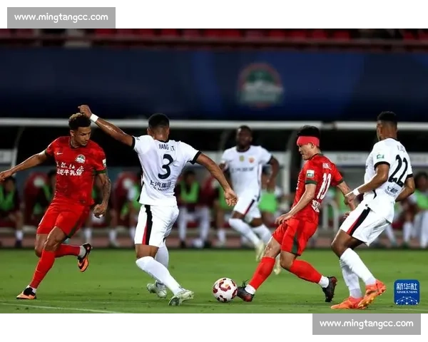 河南队赛前踩场砺兵 酒祖杜康助力冲击海港