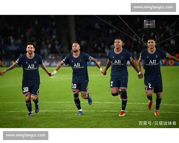 纳赛尔赛场晤梅西妻子：温情互动背后的巴黎战略