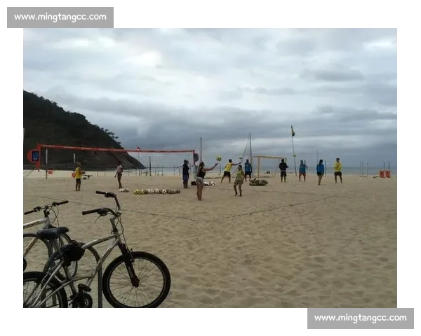 沙滩足球的别样风情，创意十足的进球集锦，别有一番韵味！